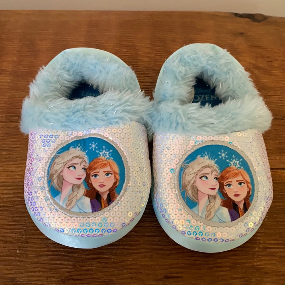 Frozen Slippers